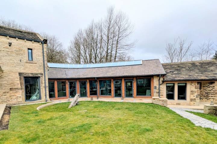 Rupa Lettings Ltd managed Airbnb listing 1