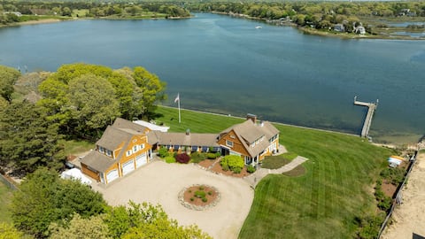 Stunning Waterfront Home!