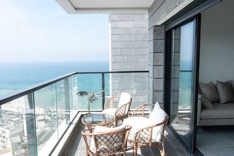 Luxury Tower 4BR – Panoramic Sea Views | Mamad