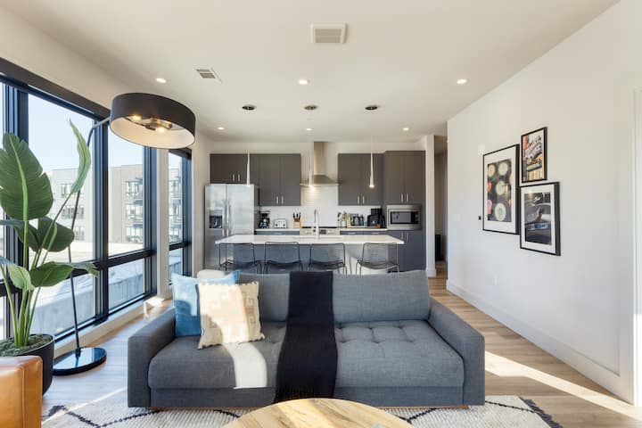 Dnevni prostor. (1. jedinica - Honkey-Tonk)