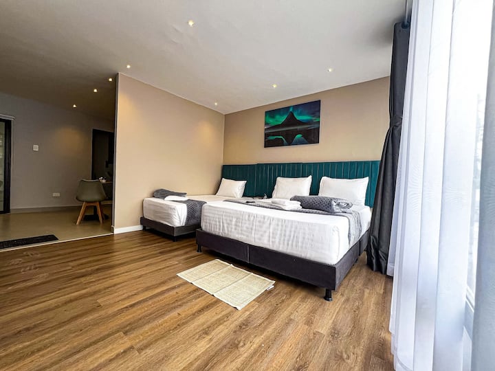 Фотографија од целата соба