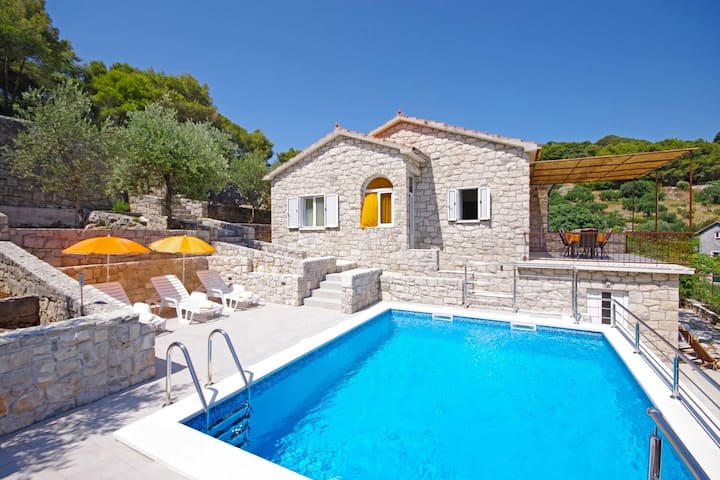 Maison Tonko (10883-k1) - Omiš