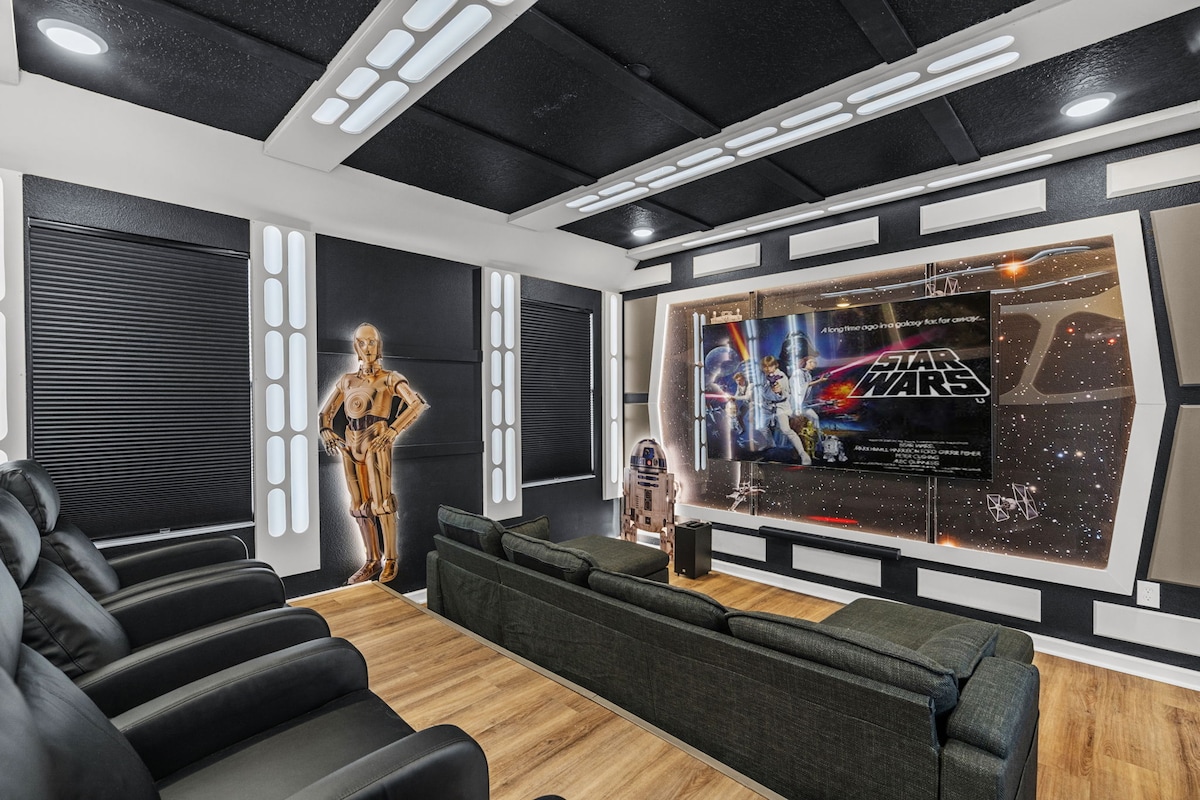 Luxury 10BR Home with Game Room and Movie Theater - Houses for Rent in ...