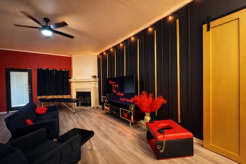 Private Hot Tub Couples Retreat • Adults-Only Nest