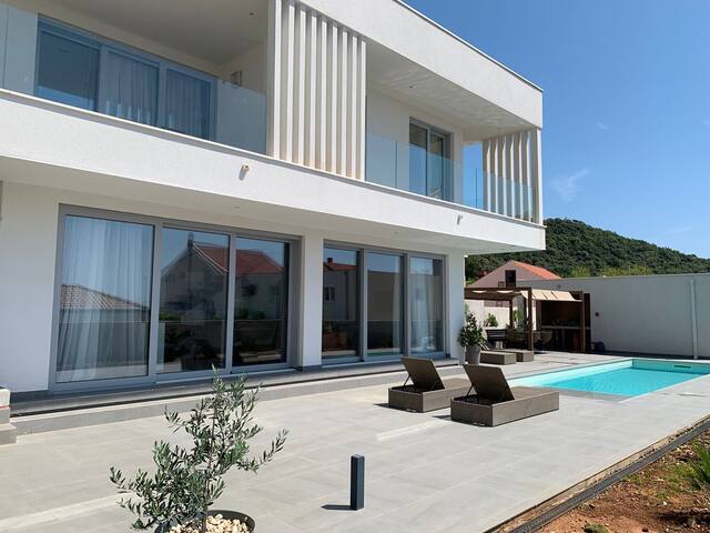TRAVEO - Karla Kovačić managed Airbnb listing 1