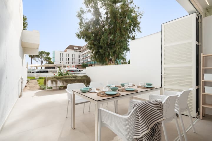 New! Oiza Garden In Bahía Blanca With Sea Views - Alcúdia