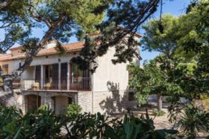 VLV Tourisme managed Airbnb listing 1
