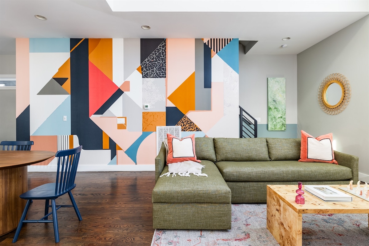 Top Airbnb: Minutes to Downtown Nashville: GameRoom+ Rooftop: in Berry Hill