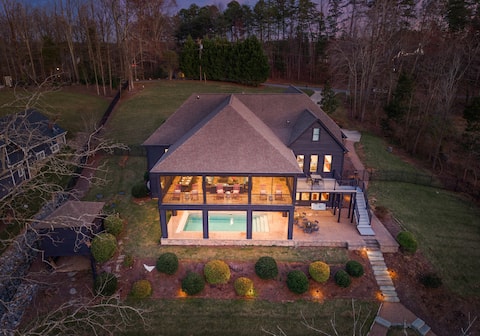 The Retreat- Indoor/ Outdoor Pool