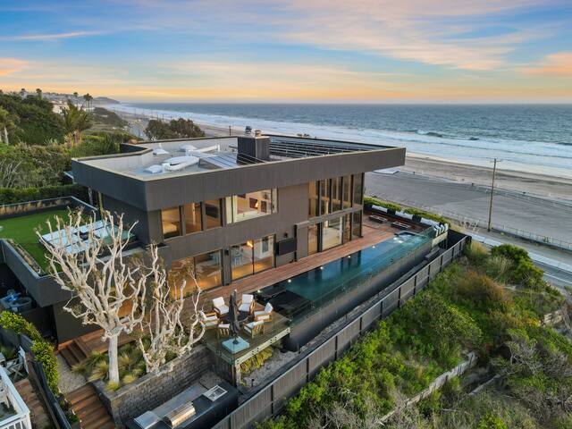 Surfside Malibu by Stay Awhile Villas gallery image 4