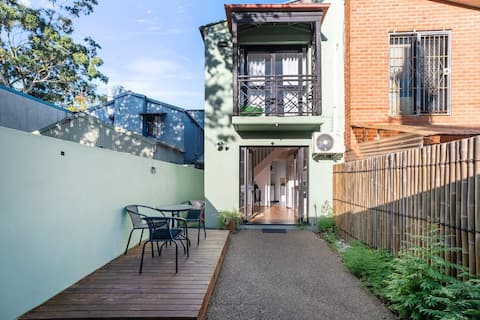 Welcome to Waterloo—A Well-connected Parkside Stay