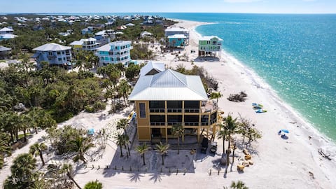 Gulf-Front w/ Heated Pool, Hot Tub & Golf Carts