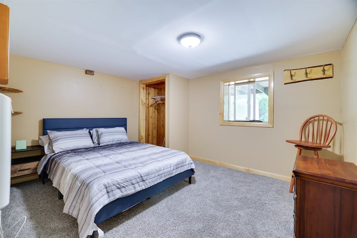 Spavaća soba 4 s bračnim krevetom