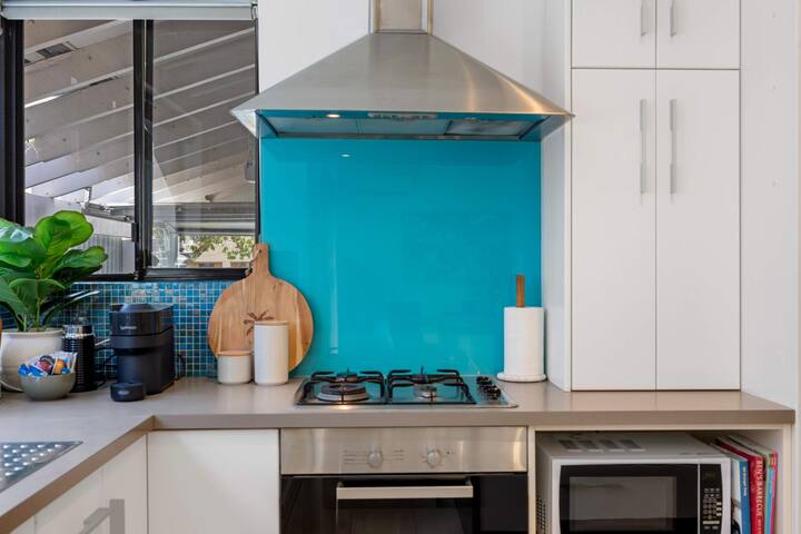 Spacious Family Getaway in West Leederville gallery image 3