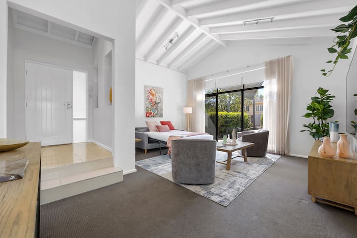 Spacious Family Getaway in West Leederville