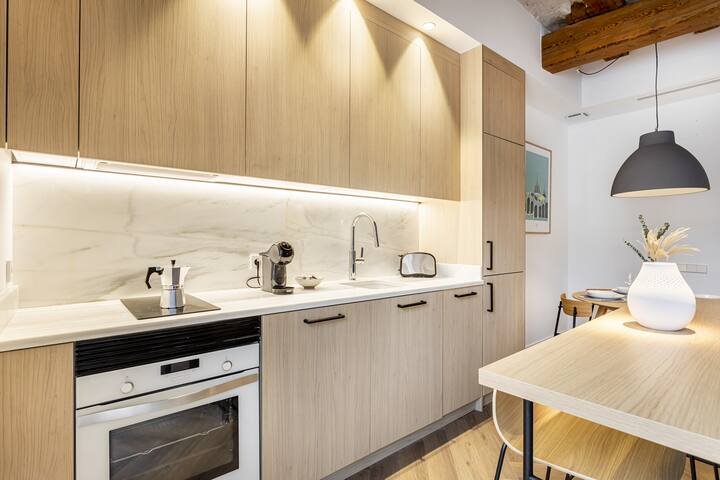 N6. Cosy Two Bedroom Apartment in City Center gallery image 4