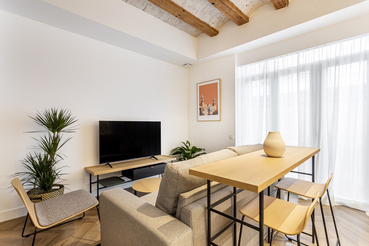 Anuncio de Airbnb popular: N5. Cosy Two Bedroom Apartment in City Center. en Ciutat Vella