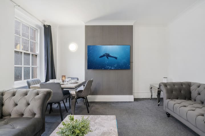 Elegant 2-Bedroom Apartment 23Gcm gallery image 2