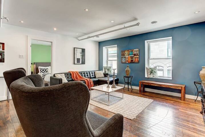 Old Montreal 2BD- 2BA|Free Parking gallery image 3