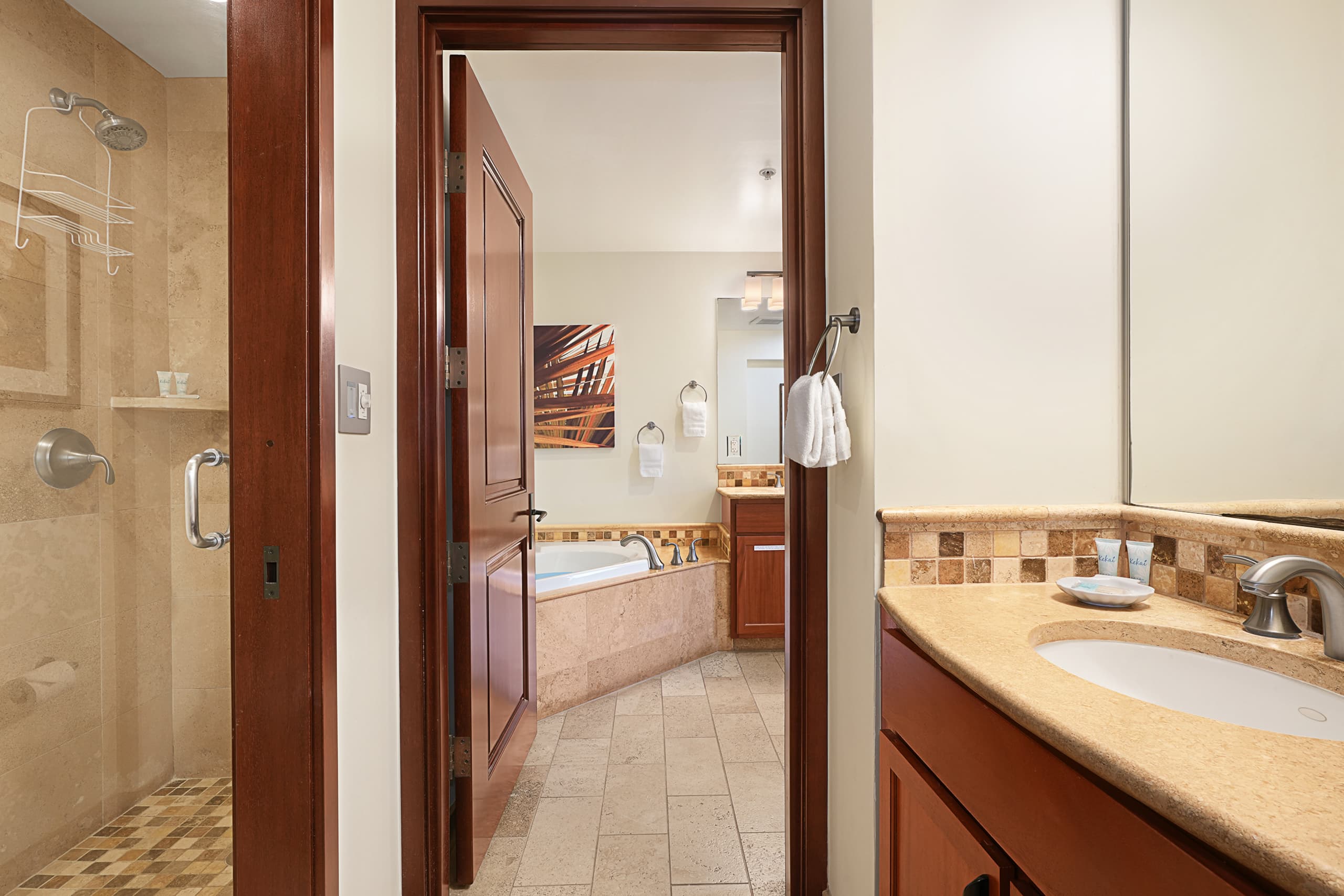 Condo in Kapaa · ★4.94 · 1 bedroom · 2 beds · 2 baths - Photo 10