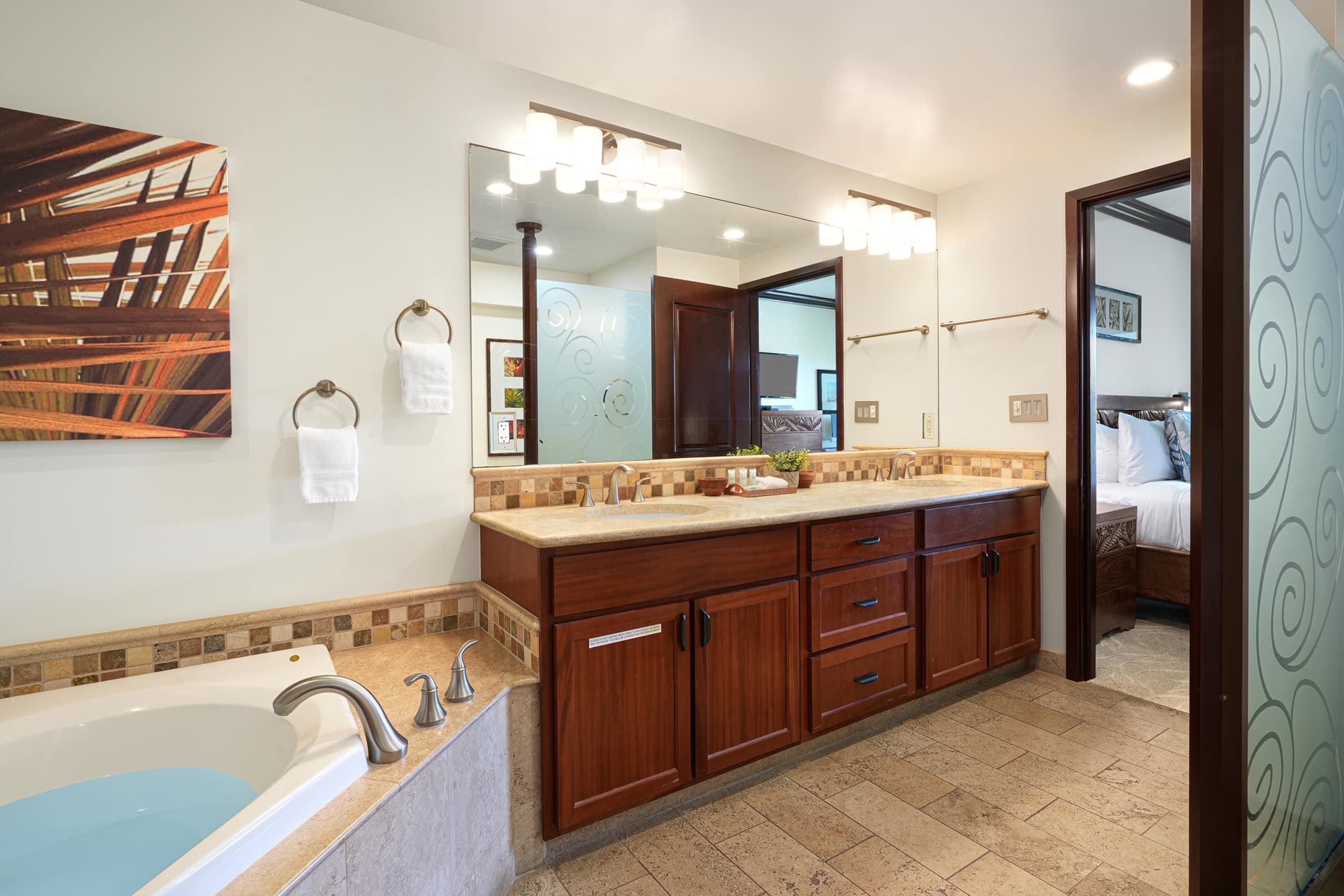 Condo in Kapaa · ★4.94 · 1 bedroom · 2 beds · 2 baths - Photo 9