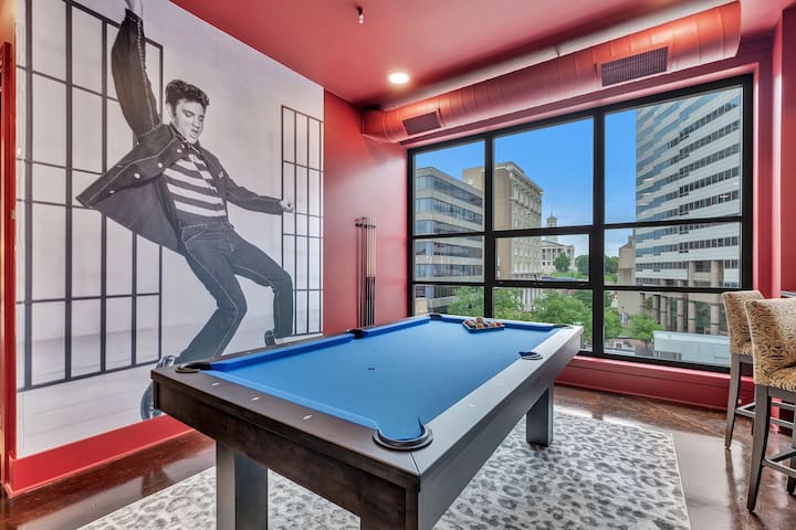 Elvis Penthouse Suite 4BR by Maddox Hotel
