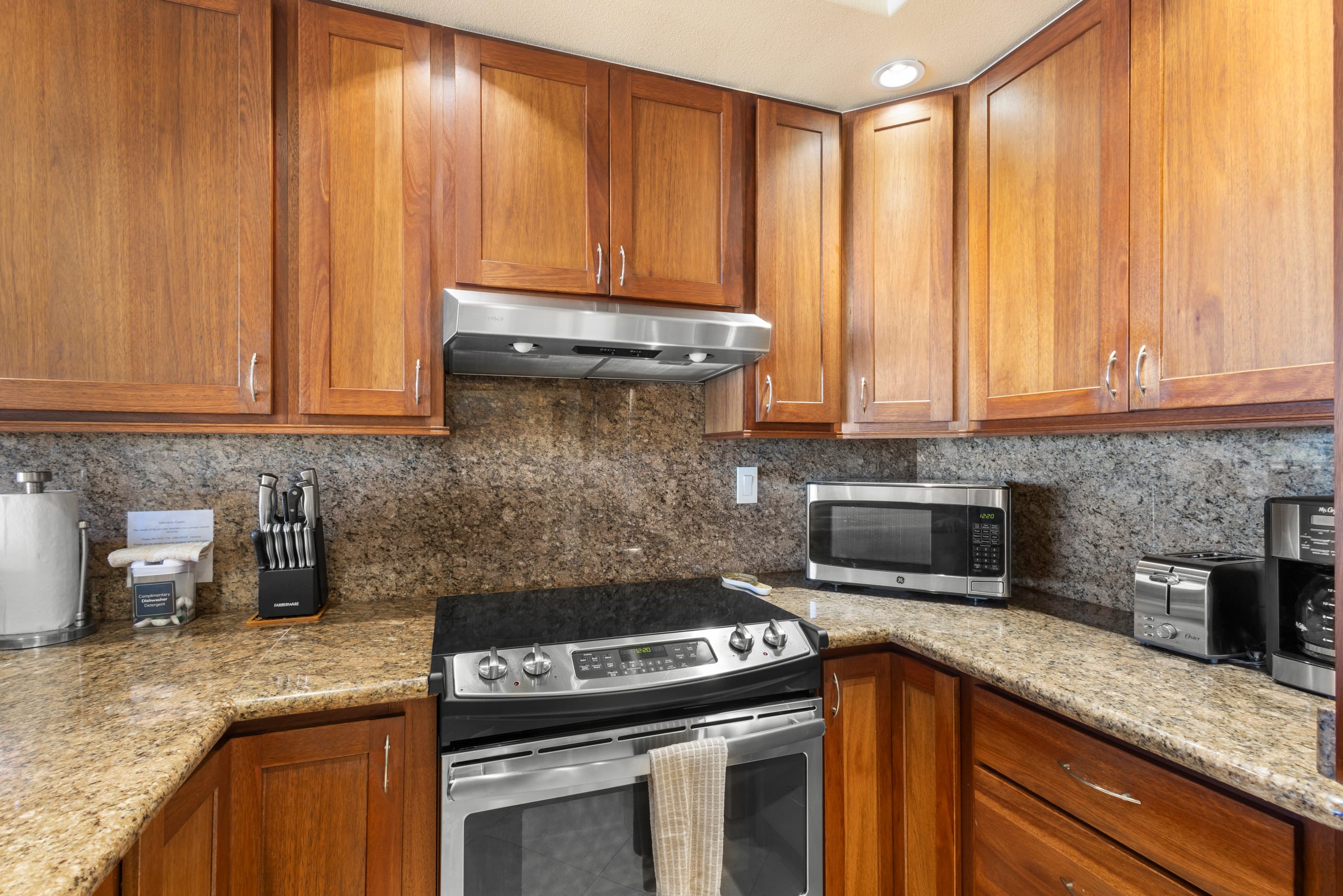 Condo in Kihei · ★4.88 · 2 bedrooms · 3 beds · 2 shared baths - Image 6