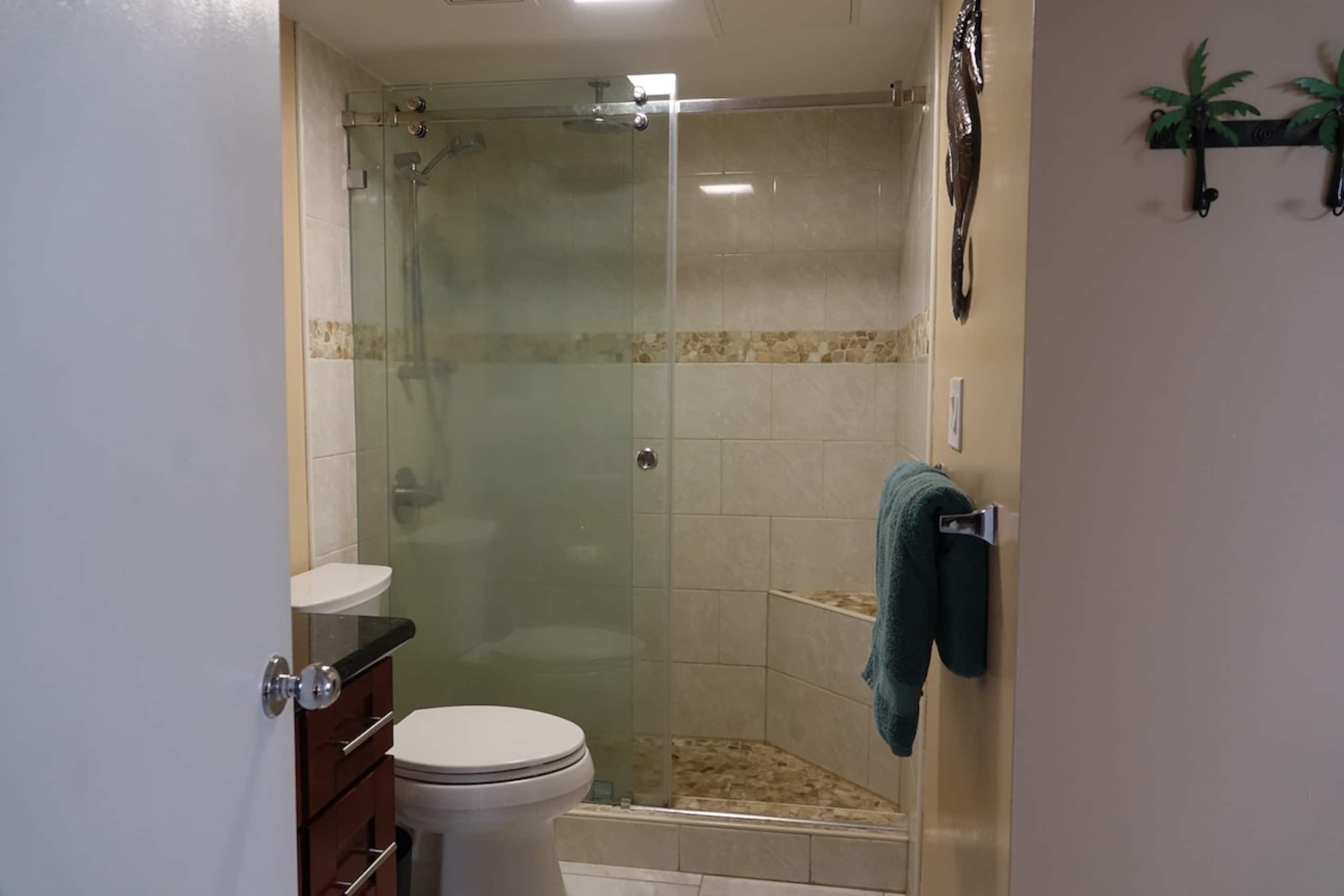 Hale Nalu Suite Waikiki - Image 19