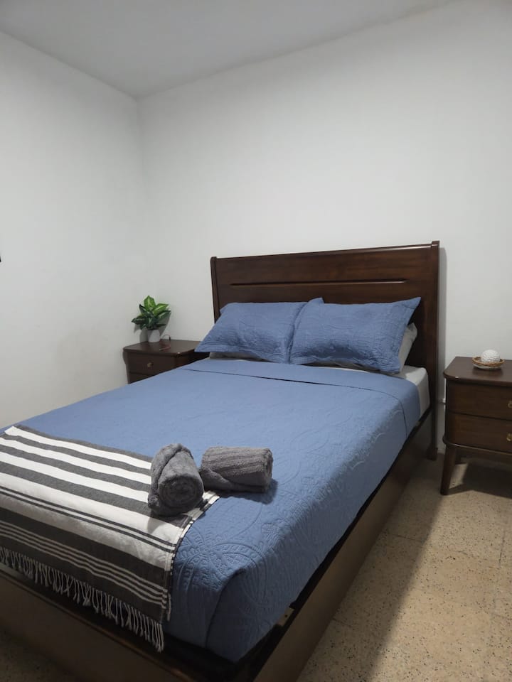 Bedroom 1 - Queen Bed
