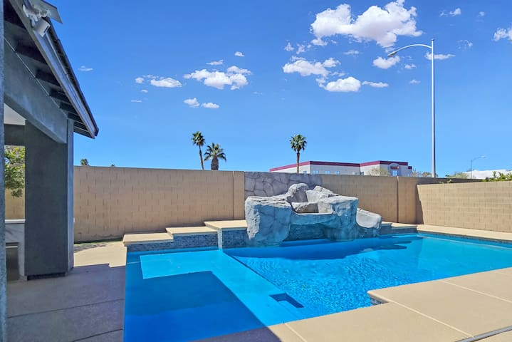 Spacious 4BR | Private Pool, Firepit & Soccer Fun
