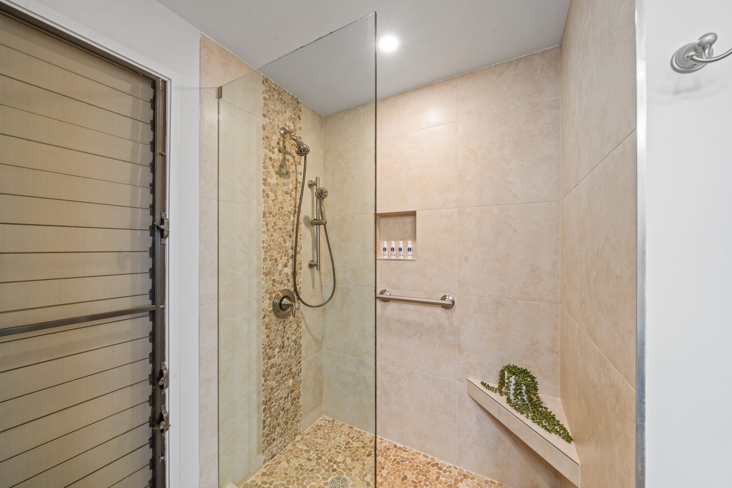 Condo in Kihei · ★5.0 · 2 bedrooms · 4 beds · 2 baths - Image 28