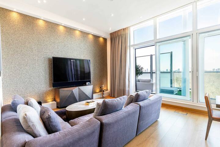 2BR 2BTH penthouse in Battersea Park gallery image 2