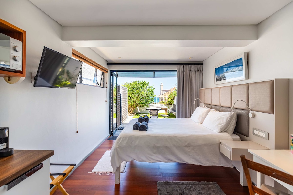 Cozy Studio Near Kalk Bay Harbour and Cafés - Apartments for Rent