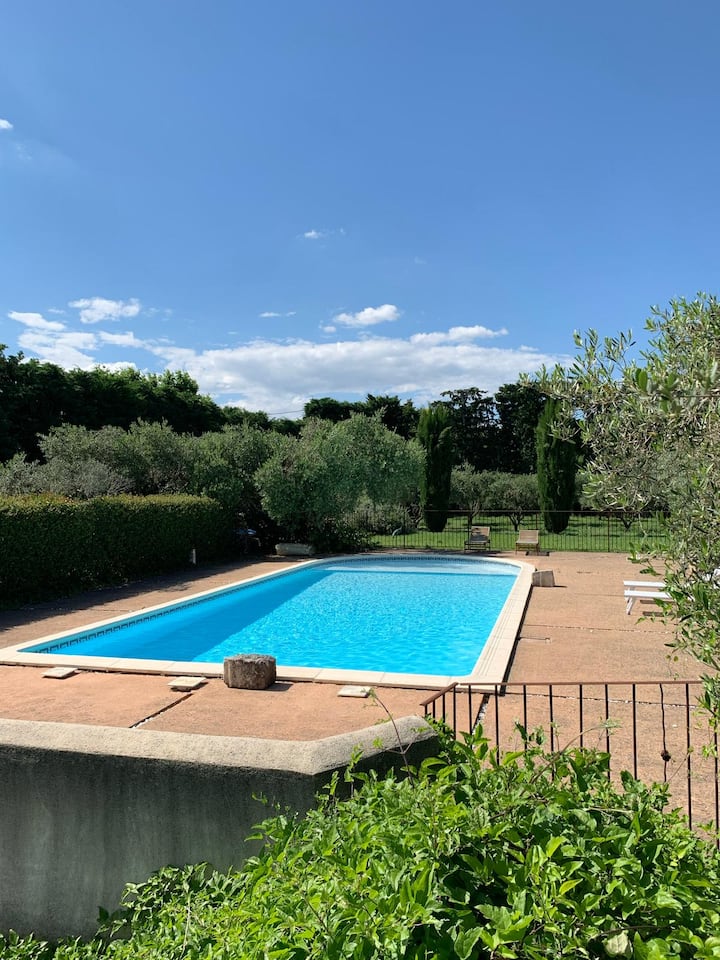 Grande Maison Avec Piscine Privée à Châteaurenard - Graveson