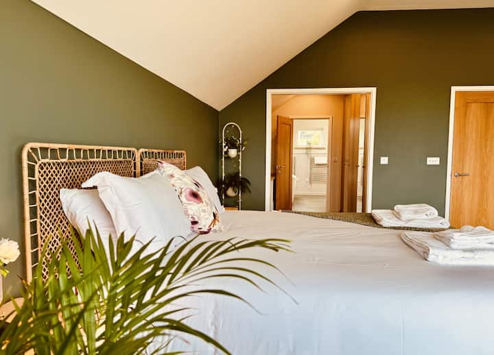 غرفة النوم الرئيسية