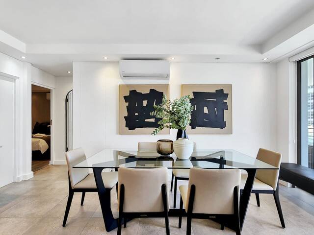 Modern Luxury In Heart Of Sea Point gallery image 5