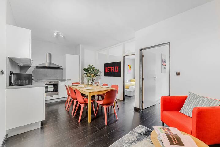 Bright spacious apartment near Karlín Square