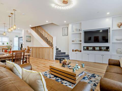 3 Bed in Brixham (oc-92821)