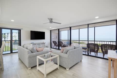 Sundial A201- Gorgeous Beachfront Condo at Sundial