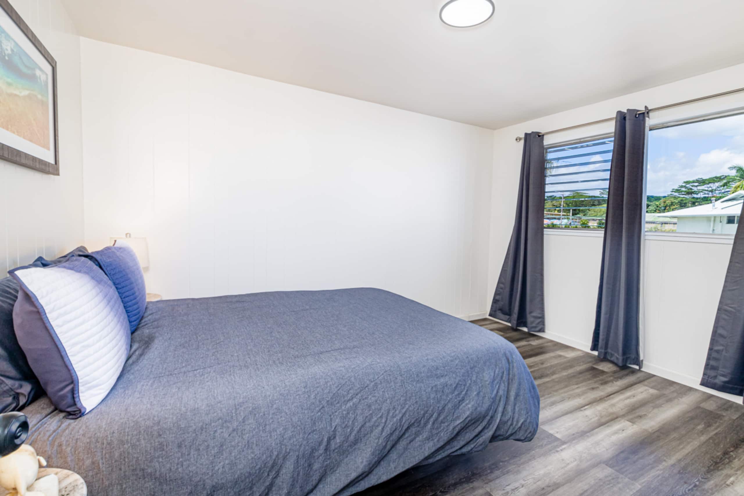 Condo in Hilo · ★4.8 · 2 bedrooms · 2 beds · 1 shared bath - Image 23