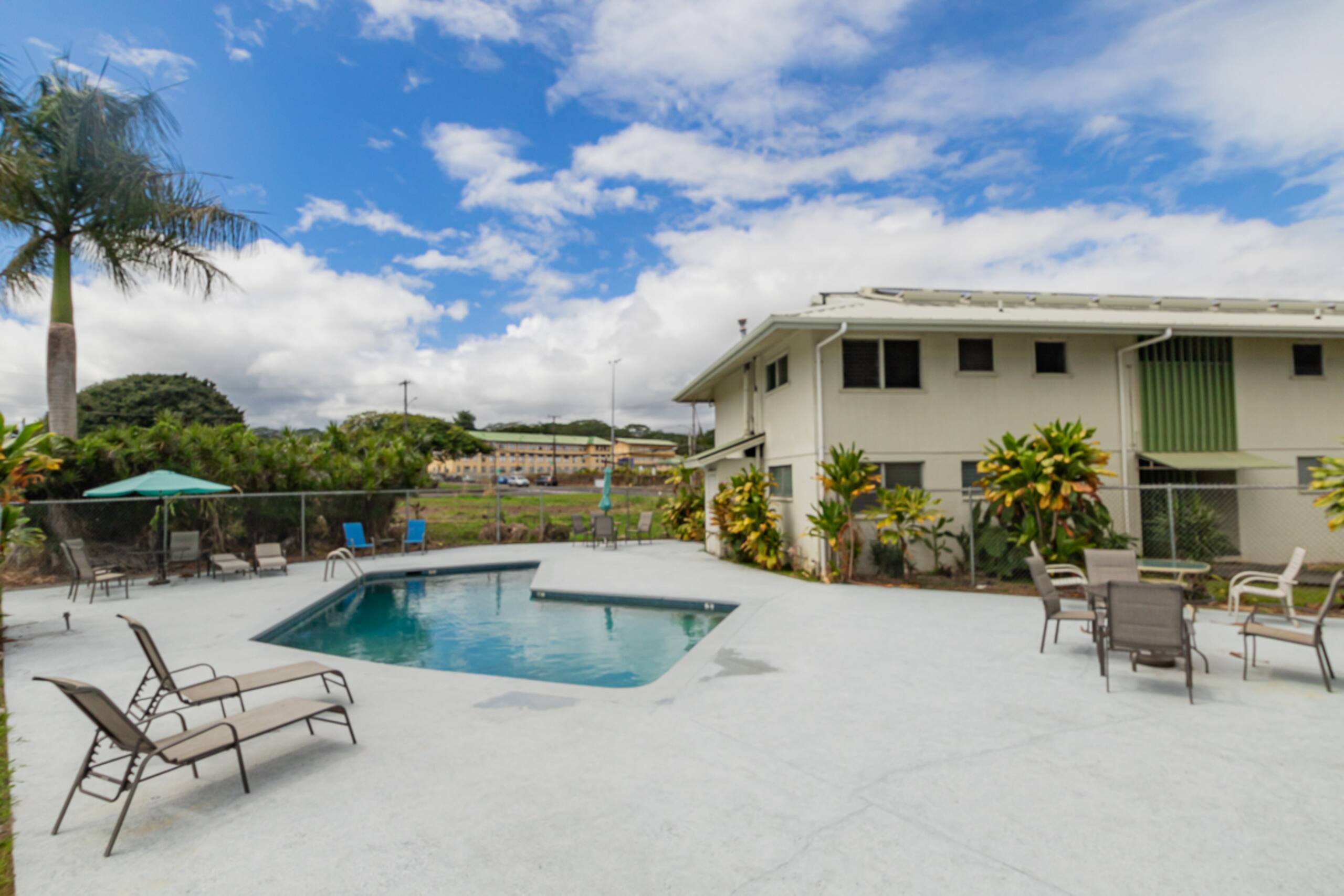 Condo in Hilo · ★4.8 · 2 bedrooms · 2 beds · 1 shared bath - Image 2