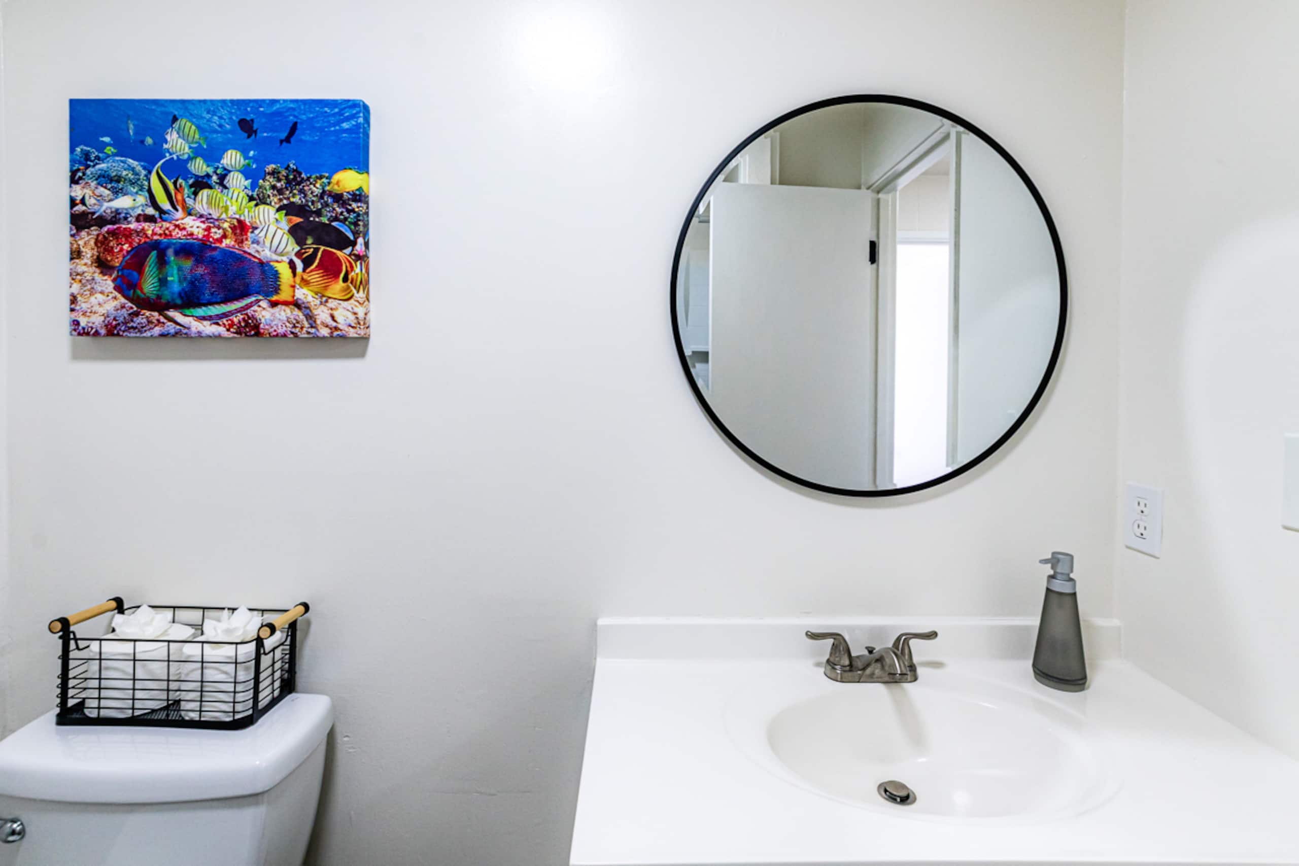 Condo in Hilo · ★4.8 · 2 bedrooms · 2 beds · 1 shared bath - Image 27