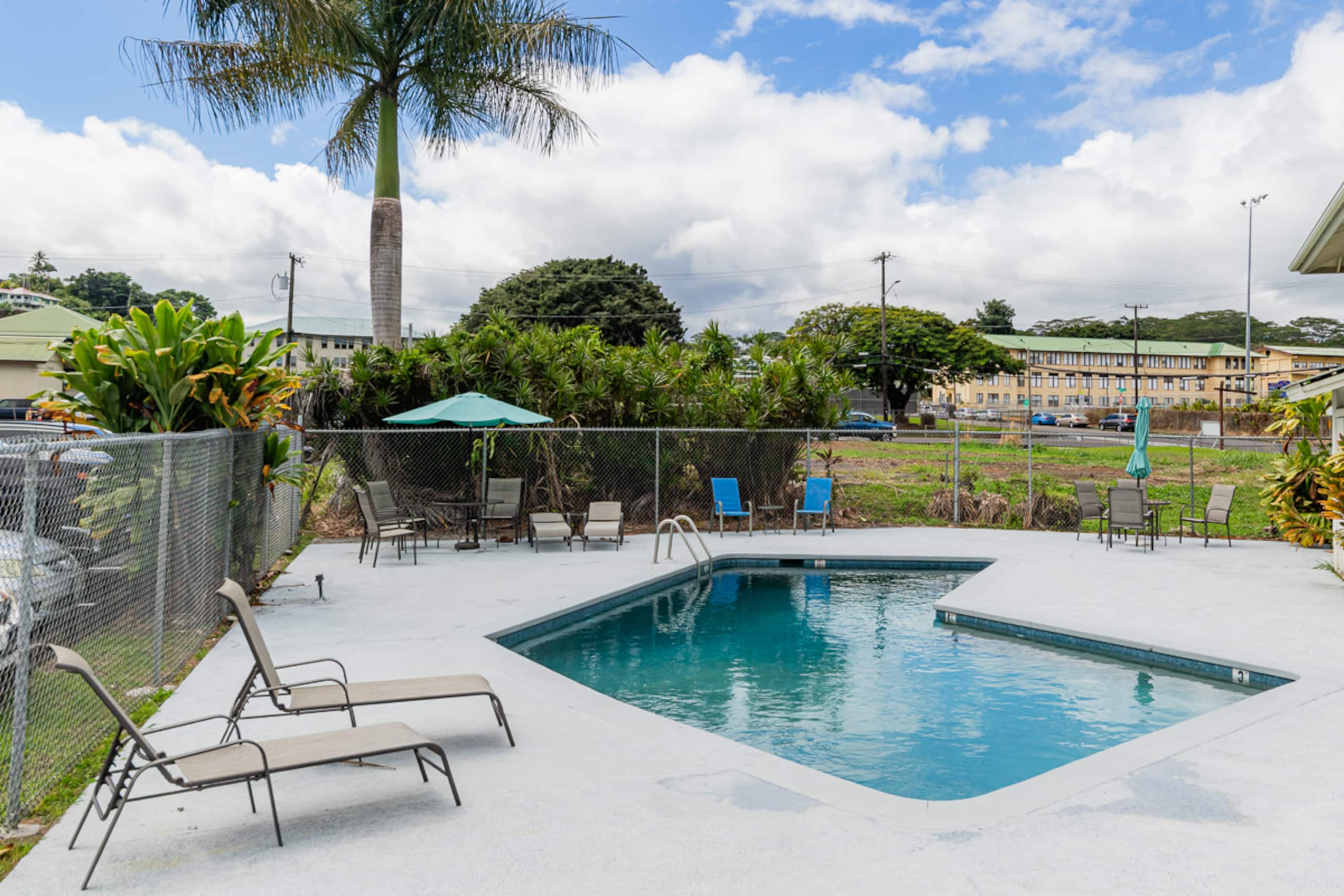 Condo in Hilo · ★4.8 · 2 bedrooms · 2 beds · 1 shared bath - Image 28