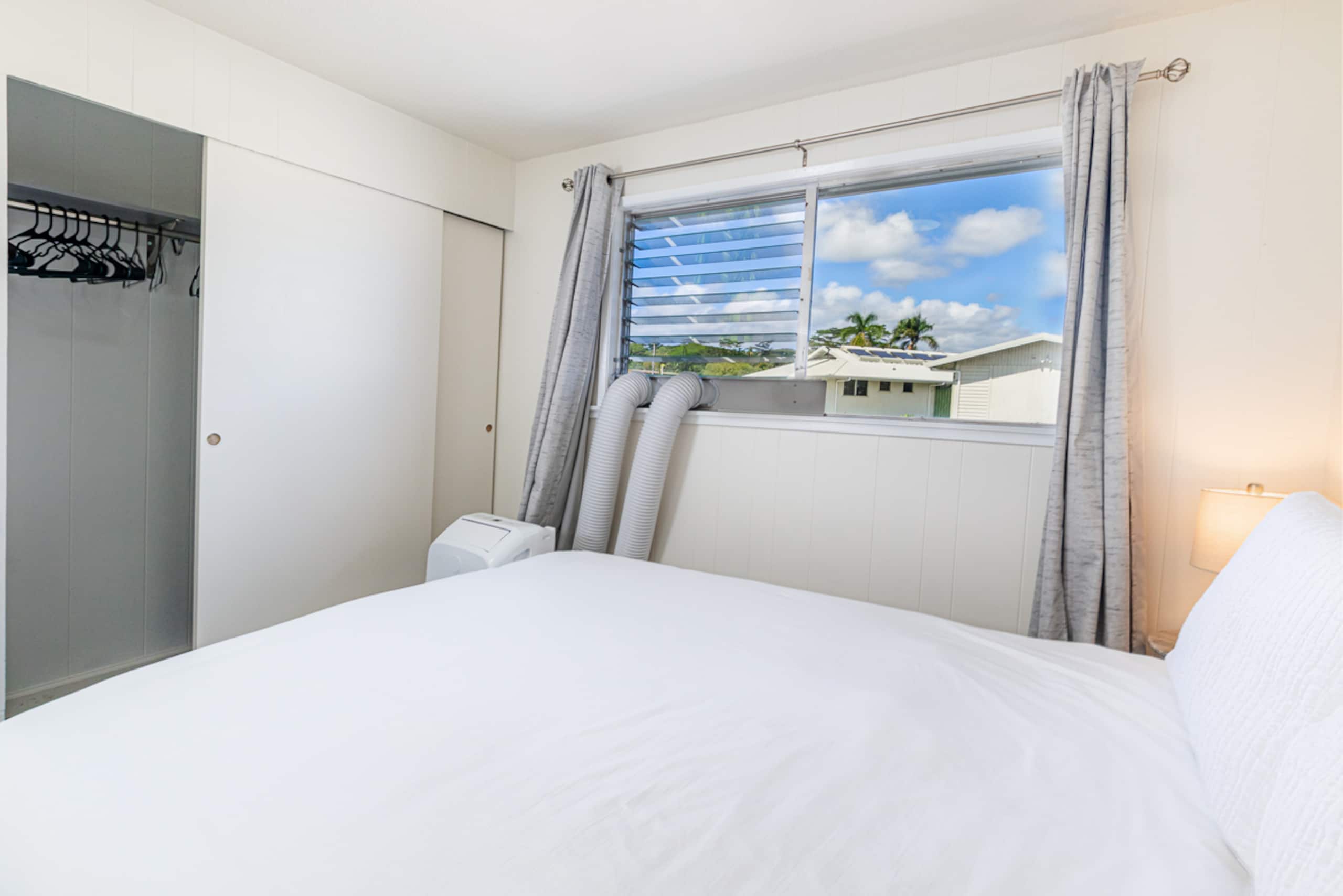 Condo in Hilo · ★4.8 · 2 bedrooms · 2 beds · 1 shared bath - Image 18