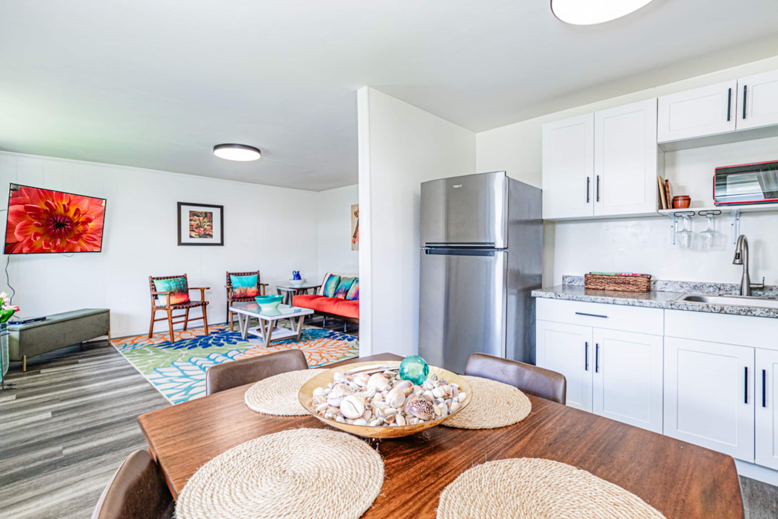 Condo in Hilo · ★4.8 · 2 bedrooms · 2 beds · 1 shared bath - Image 10