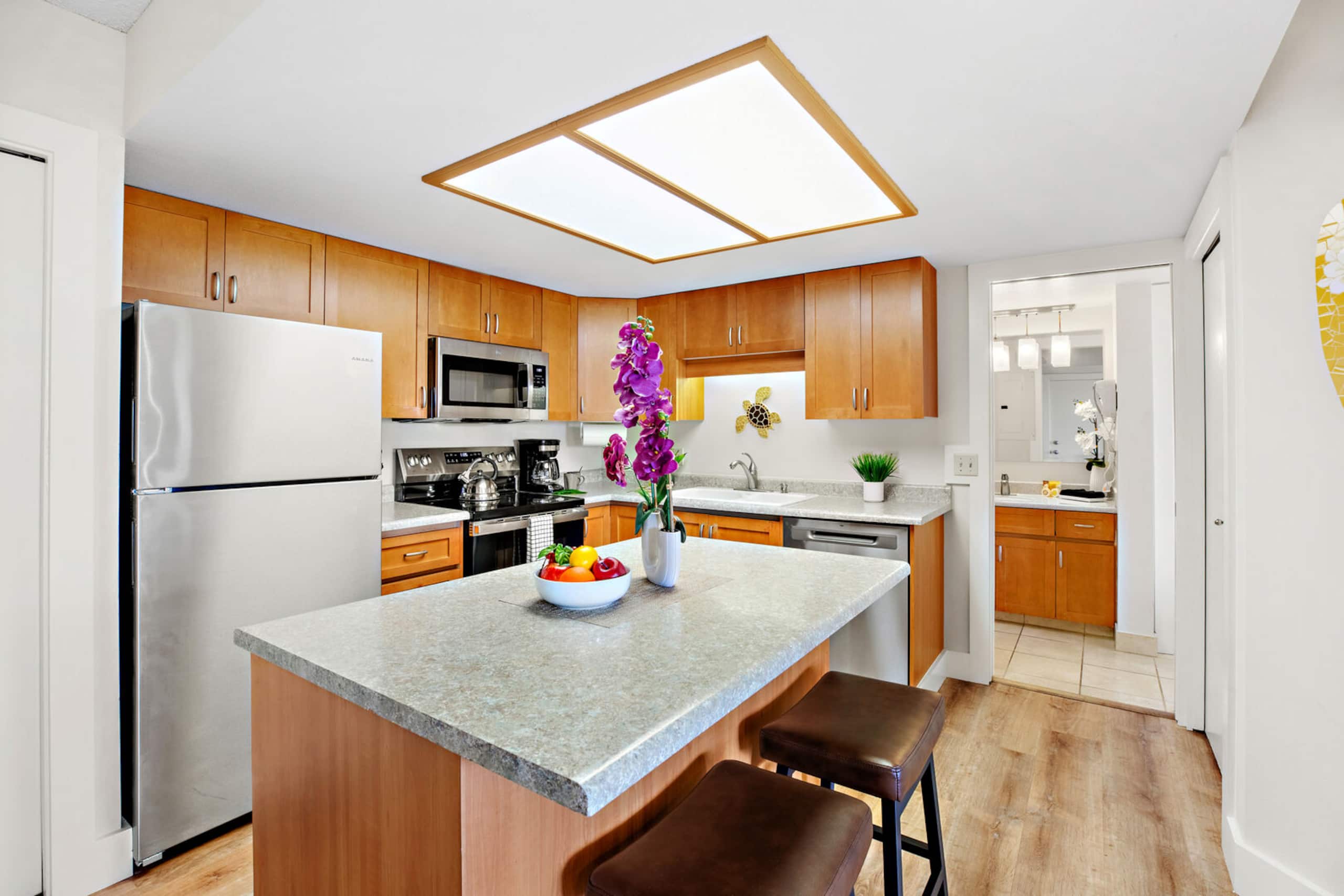 Condo in Kihei · ★4.81 · 1 bedroom · 2 beds · 1 private bath - Image 11