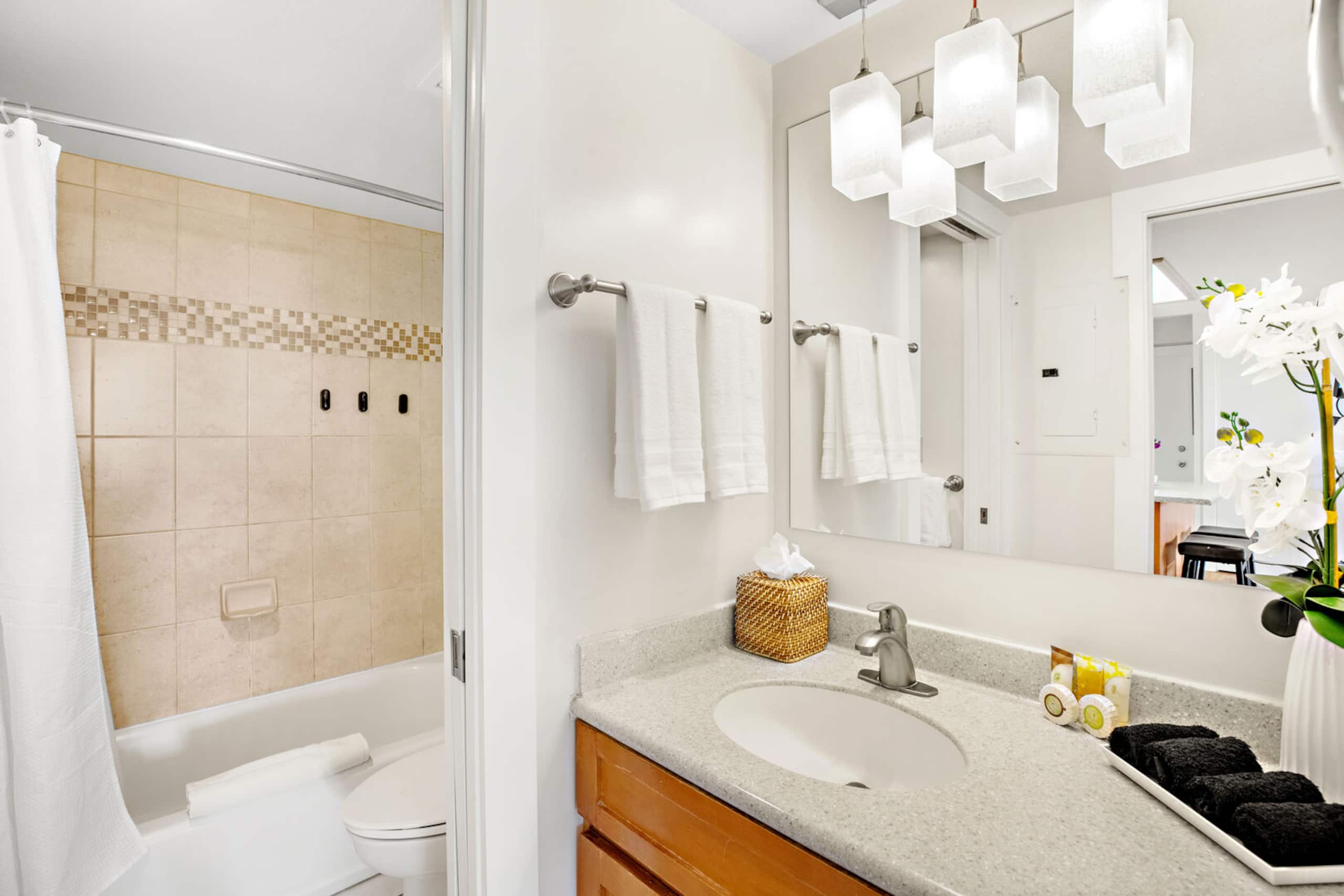 Condo in Kihei · ★4.81 · 1 bedroom · 2 beds · 1 private bath - Image 21