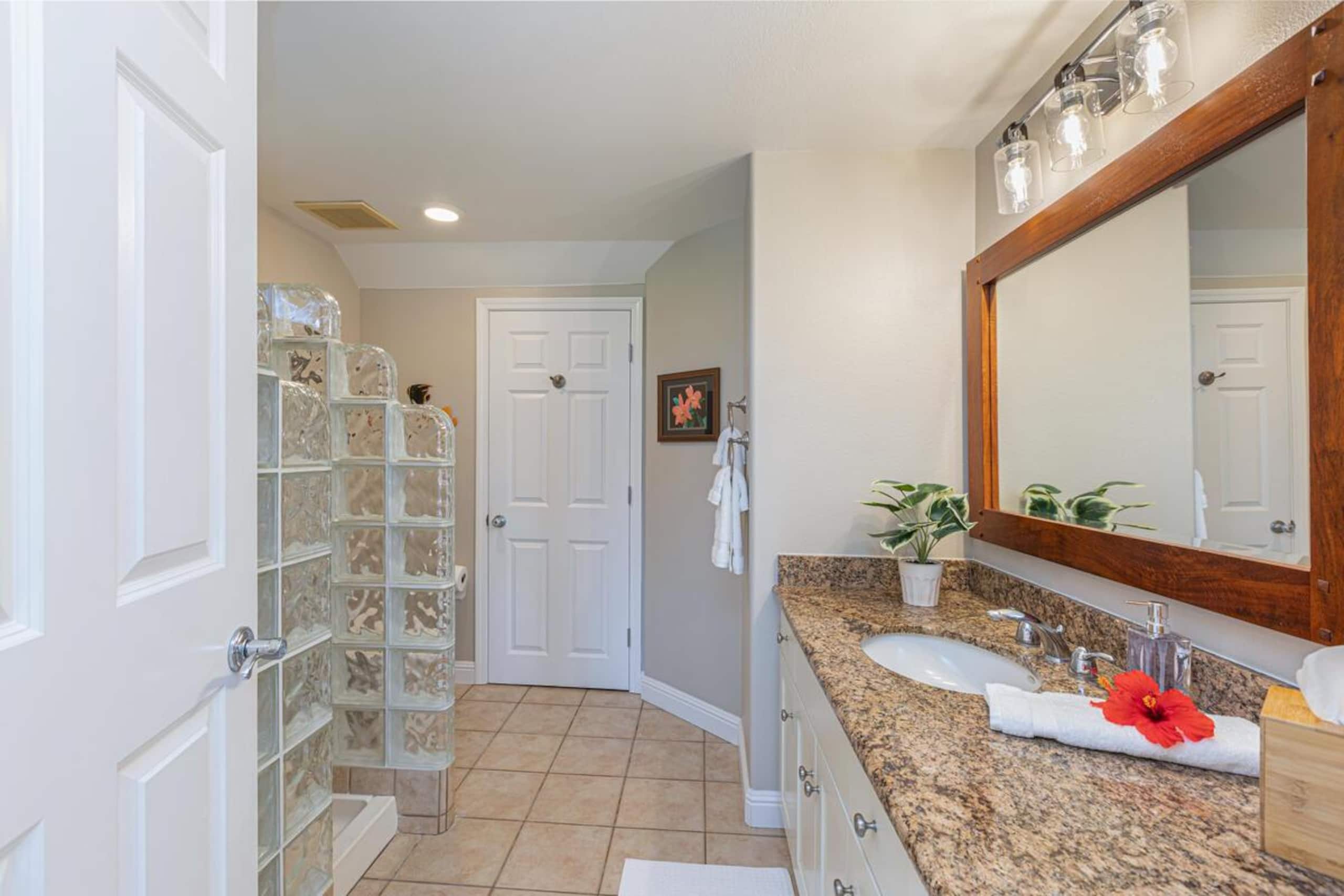 Condo in Princeville · ★4.94 · 3 bedrooms · 3 beds · 3 baths - Image 24