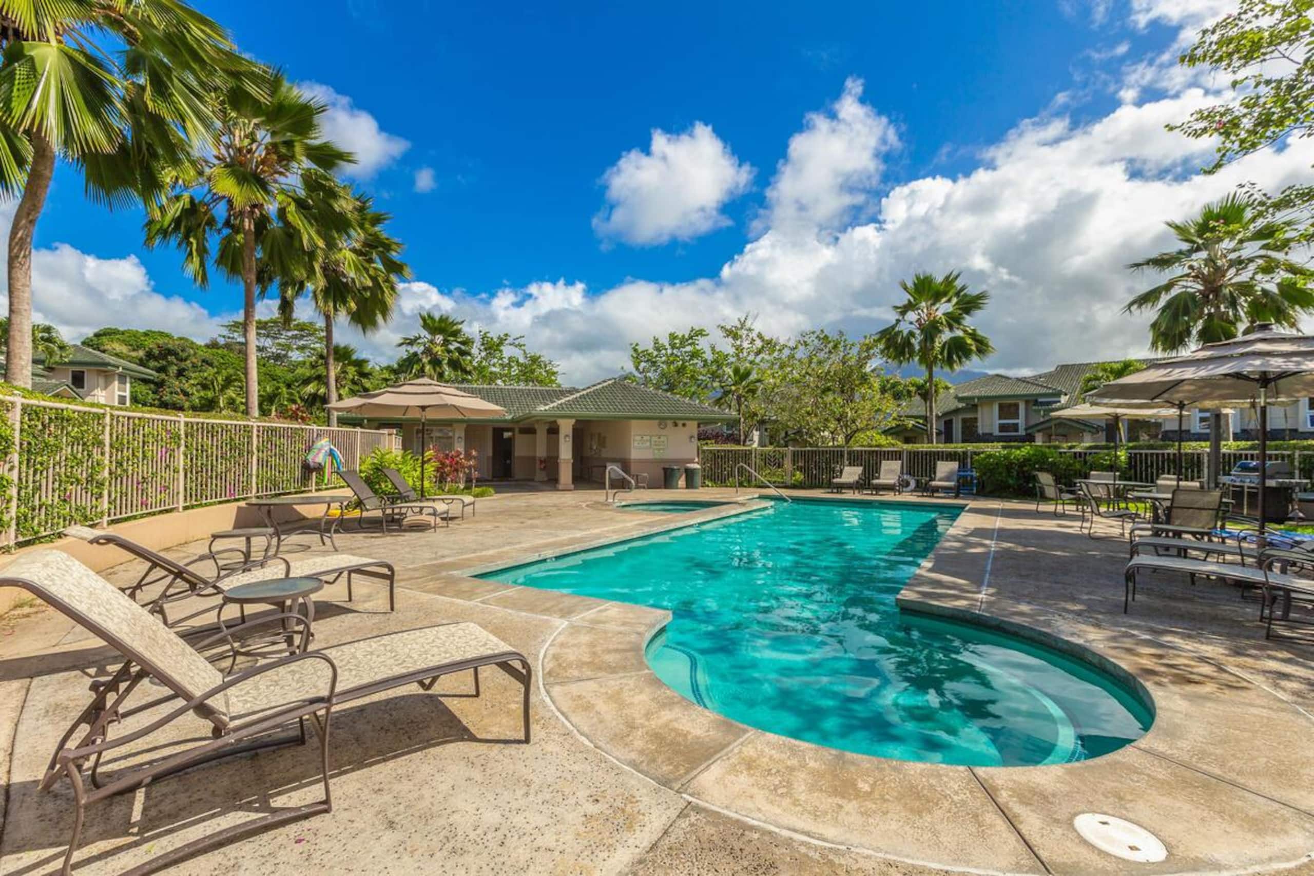 Condo in Princeville · ★4.94 · 3 bedrooms · 3 beds · 3 baths - Image 3