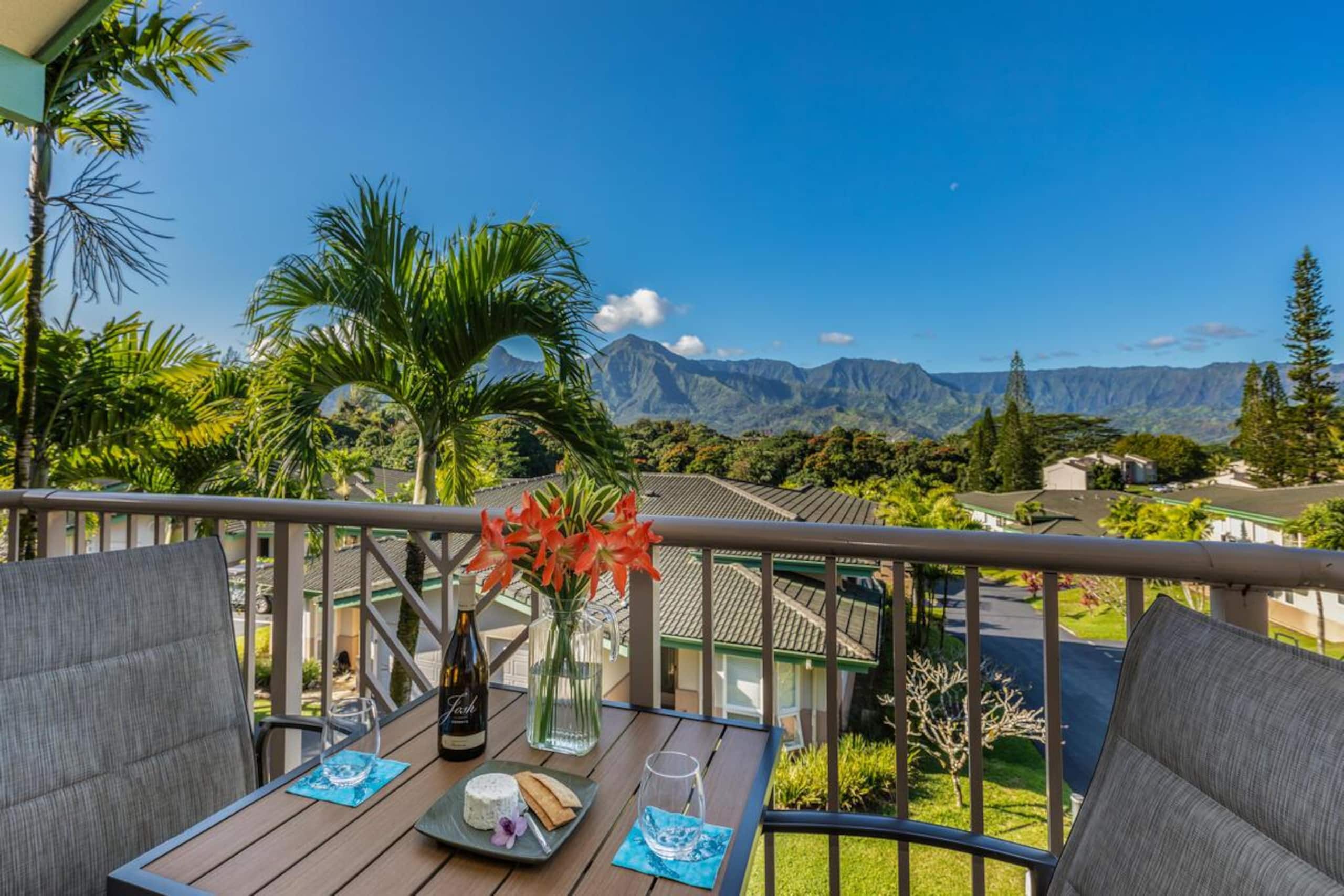 Condo in Princeville · ★4.94 · 3 bedrooms · 3 beds · 3 baths - Image 1
